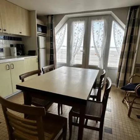 דירה En Bord De Mer Avec Veranda Et Cour Privative, 2 Chambres, Pour 5/6 Personnes, - Fr-1-730-17 *